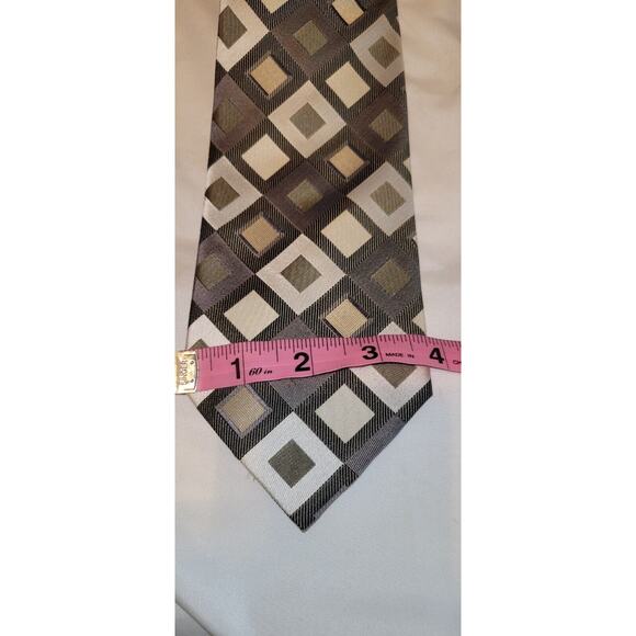 Roberto Villini Collsezione Necktie 58"x4" 100% Silk Tie Geometric Tan Gold - Picture 5 of 8